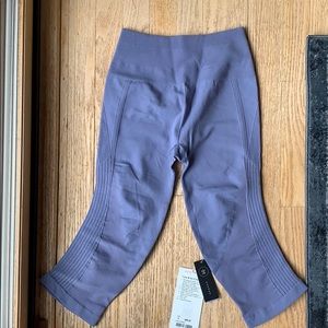 Lululemon flow and go crop